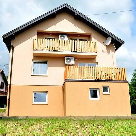Apartments Zugec Selište Drežničko Eksteriør bilde