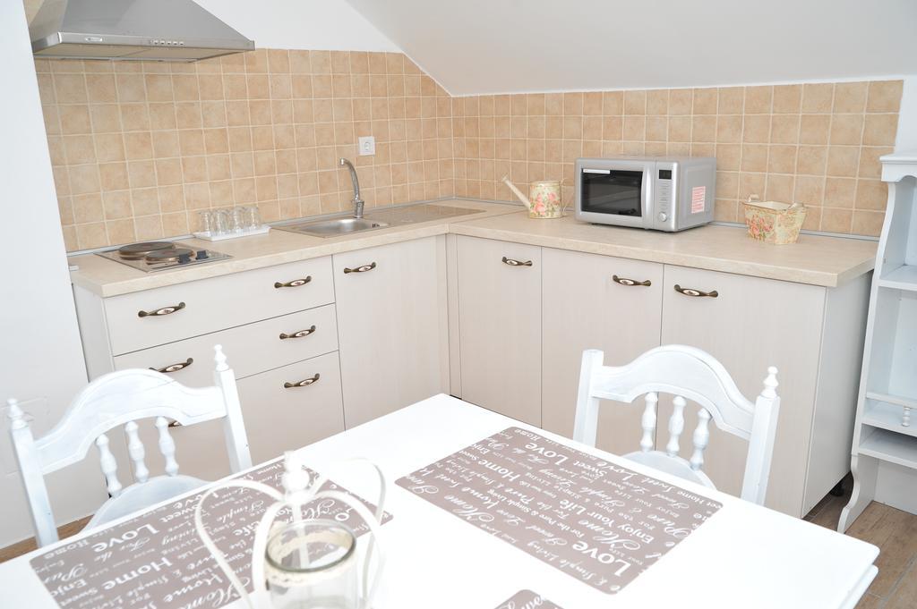 Apartments Zugec Selište Drežničko Rom bilde