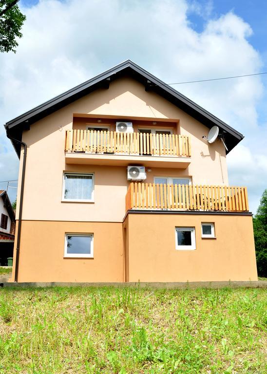 Apartments Zugec Selište Drežničko Eksteriør bilde